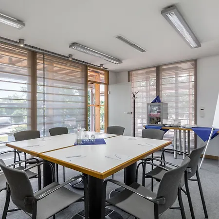 ホテル Serways Bruchsal West フォースト