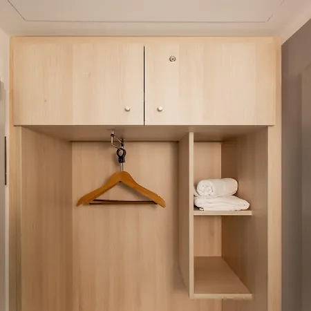 Serways Bruchsal West ホテル 2*